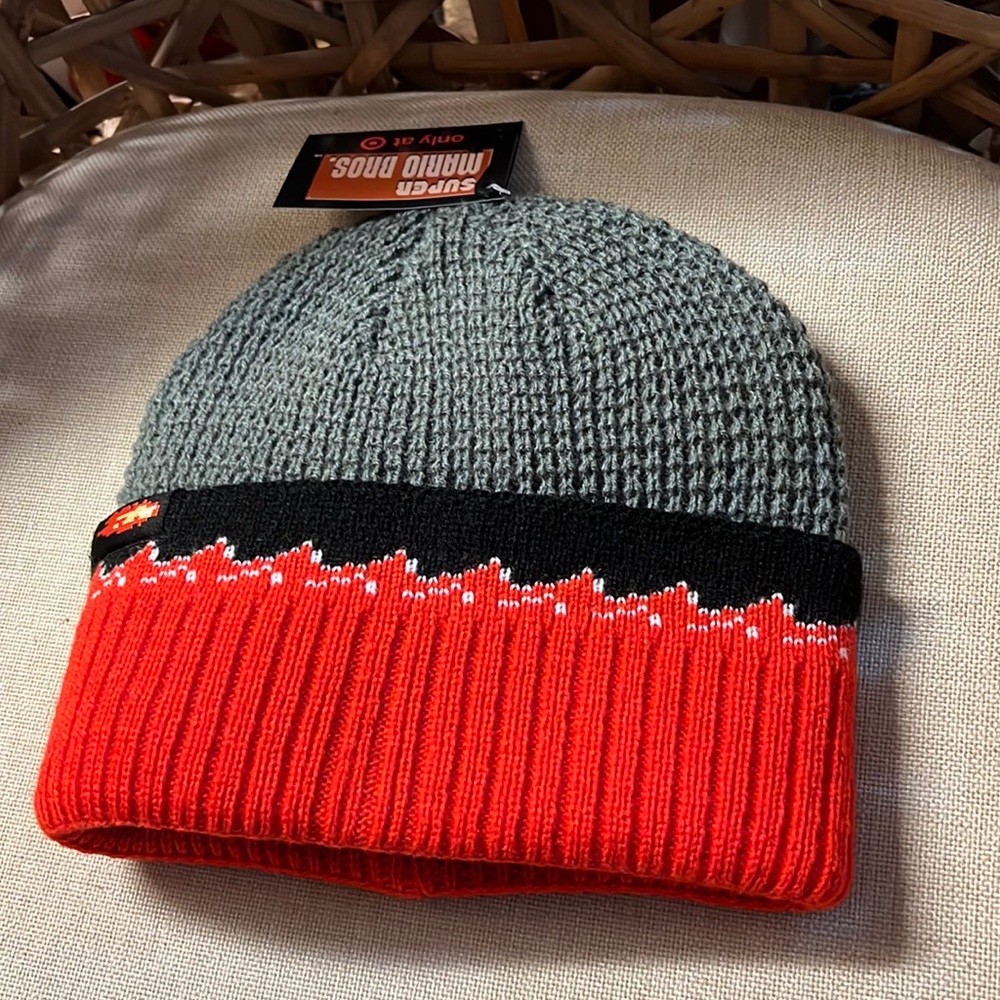 New Super Mario Bros Mens Hat NWT